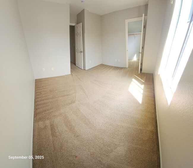 Building Photo - Spacious 4-Bedroom Home with Modern Update...