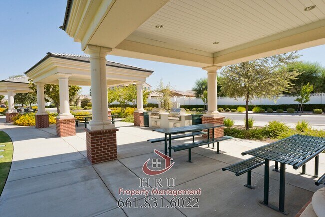 Building Photo - Highgate Community 3 bedroom -2 bath
