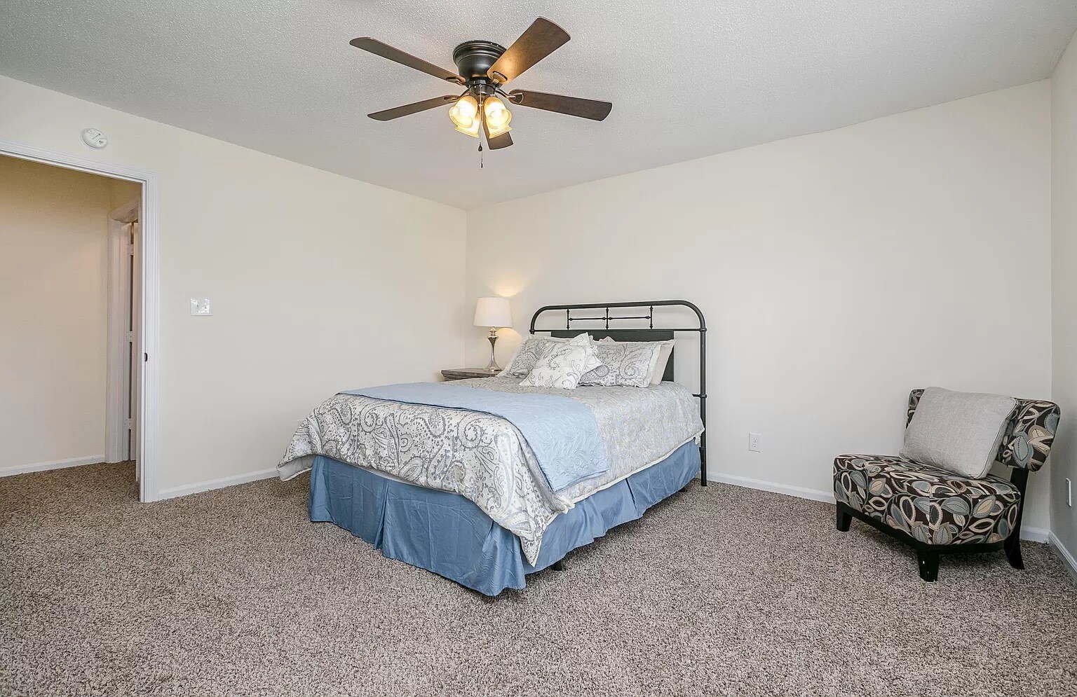 Building Photo - 2926 Arrowhead Dr