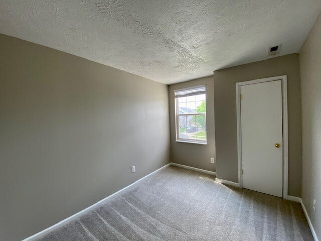 Building Photo - Welcome home to this stunning 3-bedroom, 2.5-bath residence in the desirable Meridian Place neigh...
