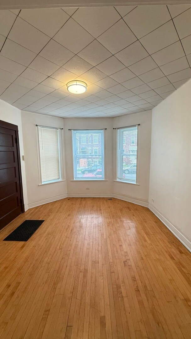 Building Photo - 3137 W 42nd St
