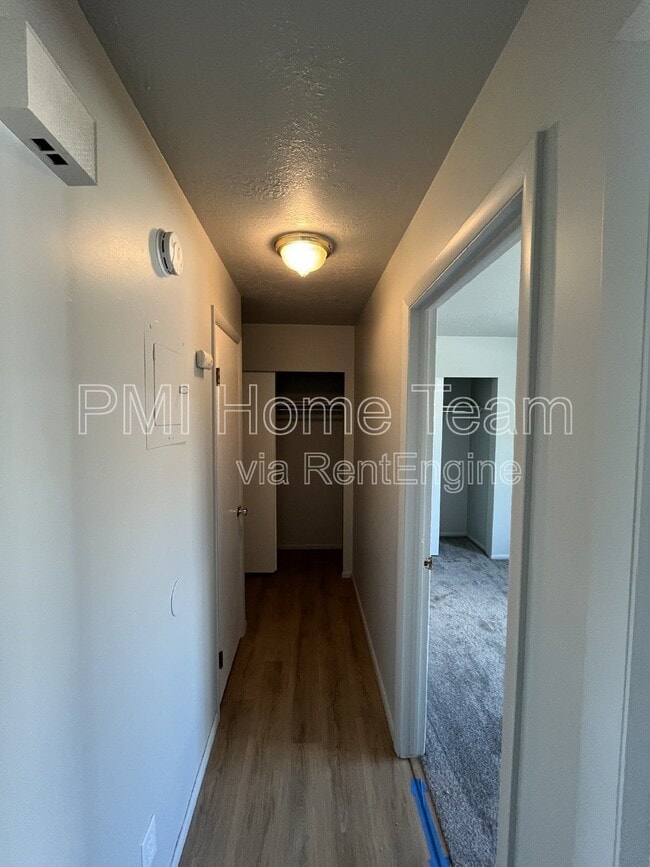 Building Photo - 1036 Healy St