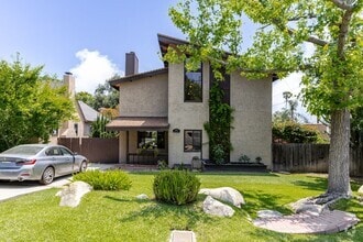 Building Photo - A Hidden Gem in Pasadena’s East End