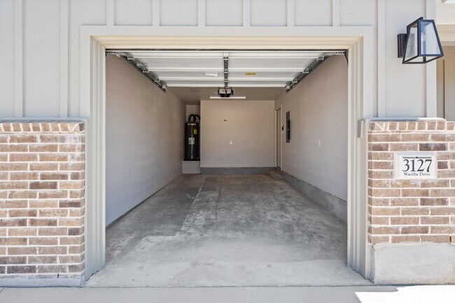 Building Photo - 3127 Wasilla Dr