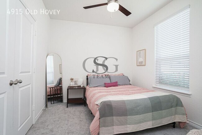 Building Photo - 4915 Old Hovey