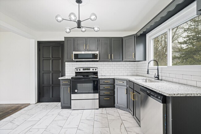 Building Photo - 7109 Conser St