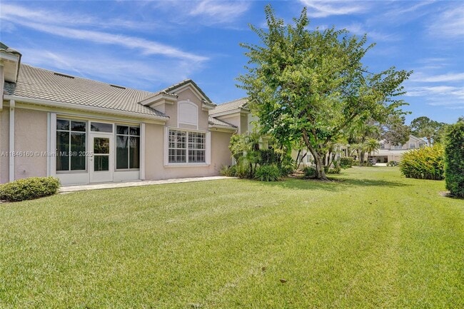 Building Photo - 1632 SW Harbour Isles Cir
