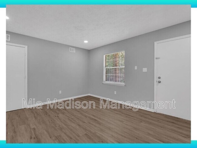 Building Photo - 111 E Mell St