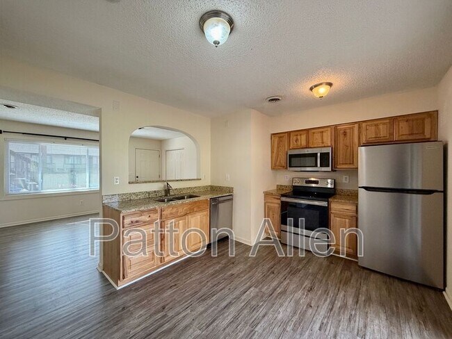 Building Photo - 23 Dawnwood Cir