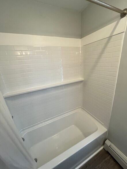 Building Photo - 260 N Enola Dr