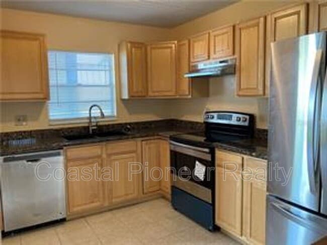Building Photo - 2840 Somerset Park Dr