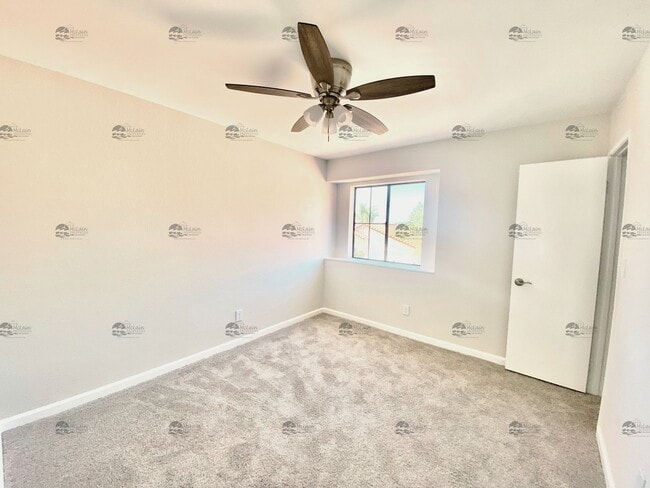 Building Photo - Updated 3BD/2BA with Air Conditioning