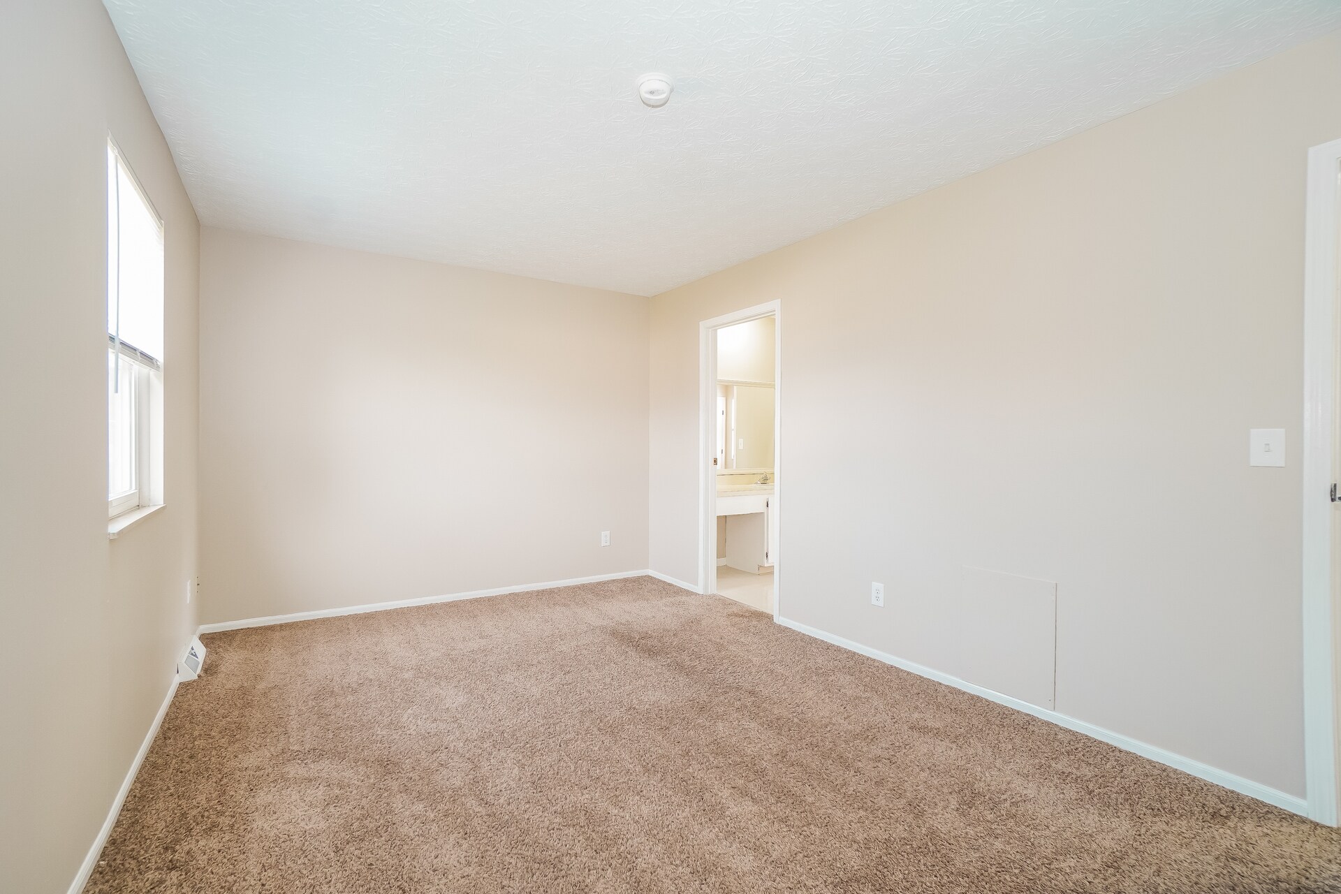 Building Photo - 7609 Penwood Pl