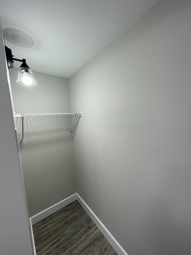 Building Photo - 2415 N 19th St