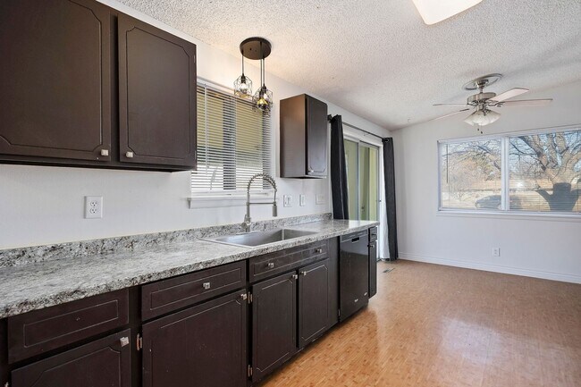 Building Photo - 1642 Bel-Air Cir