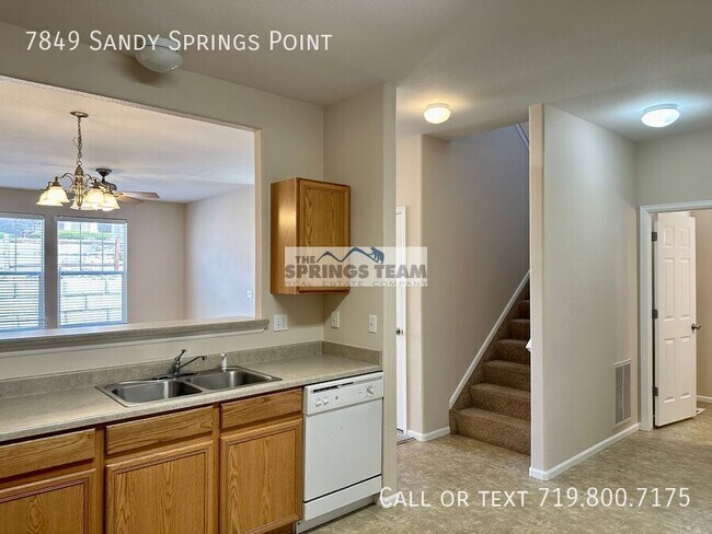 Building Photo - 7849 Sandy Springs Point