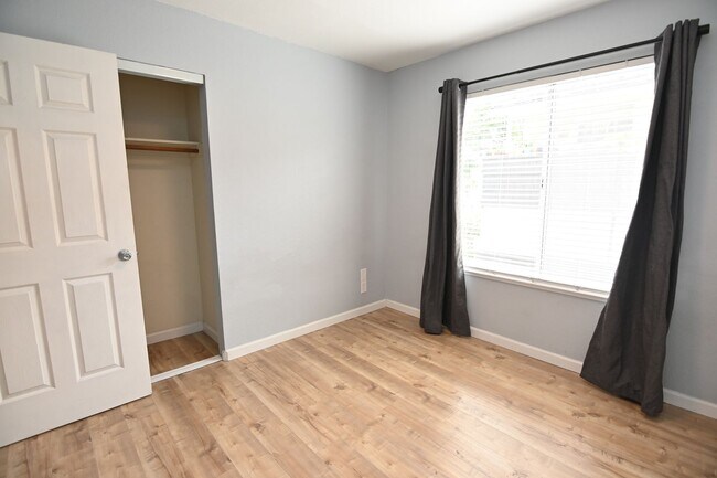 Building Photo - 2583 Gimelli Way