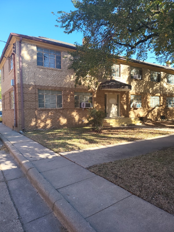 Building Photo - 715 N Buffum St