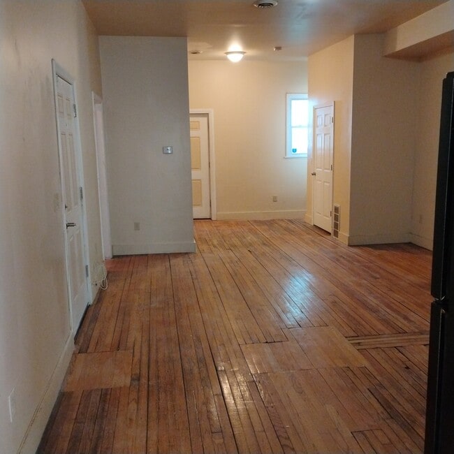 Building Photo - 96 Grand St