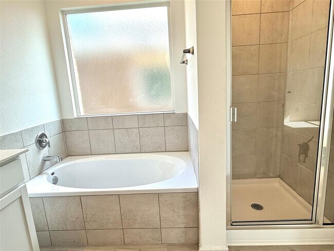 Building Photo - 289 Sormonne Lp