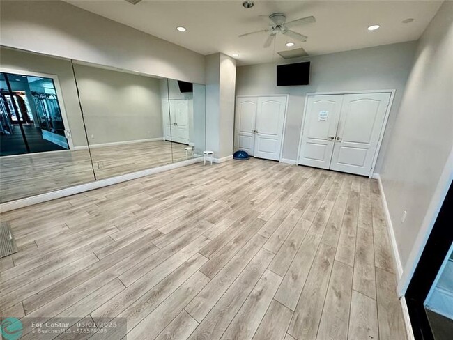 Building Photo - 610 W Las Olas Blvd