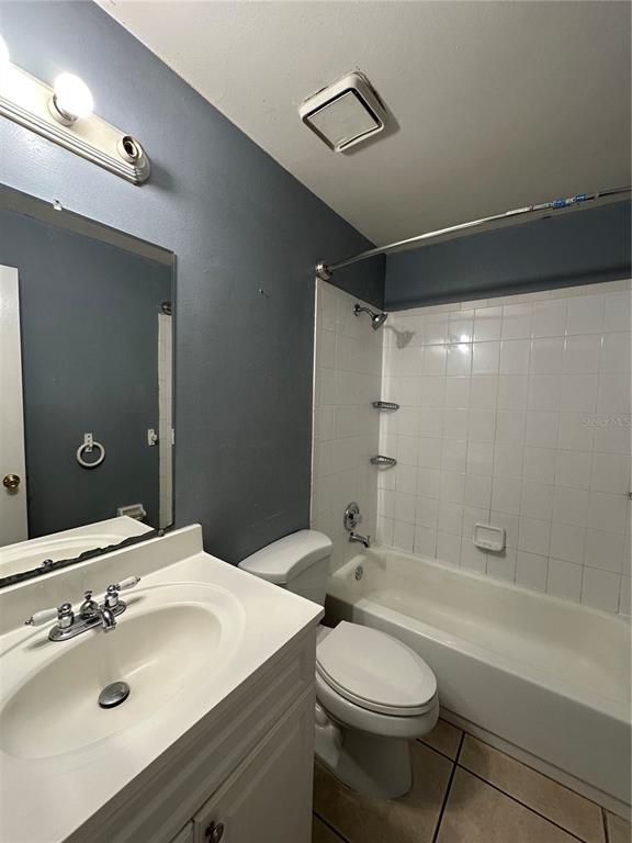 Building Photo - 517 N John St