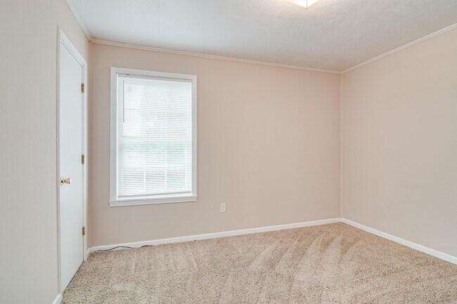 Building Photo - 3453 Pine Hill Rd