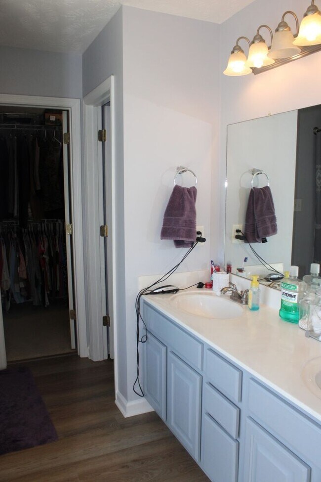 Building Photo - Beautiful Home in Hubert