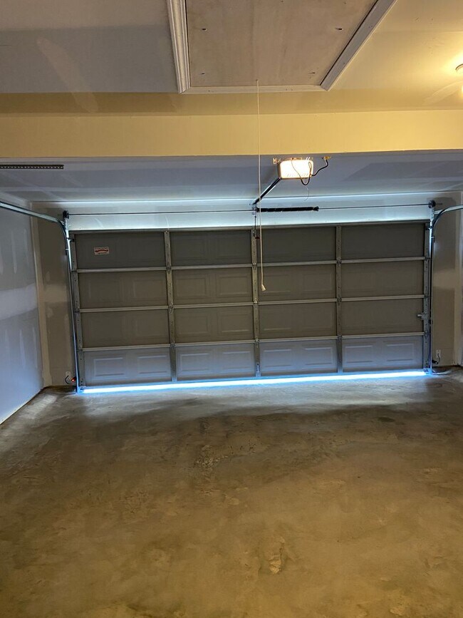 Building Photo - *Pre-leasing* Three Bedroom | Two Bath Home in Faulkner Crossing