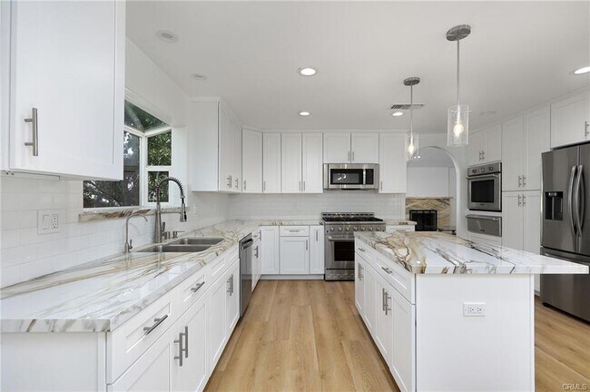 Building Photo - 5794 Fairhaven Ave