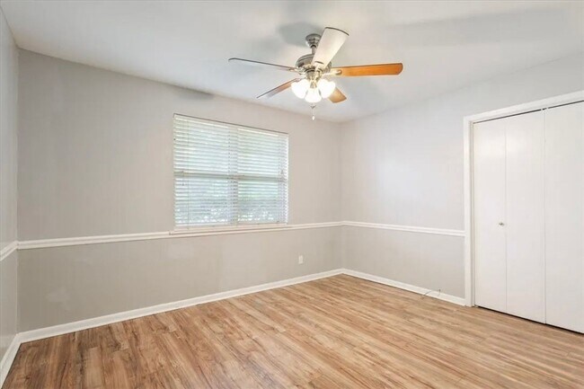 Building Photo - 316 Cranbrook Dr
