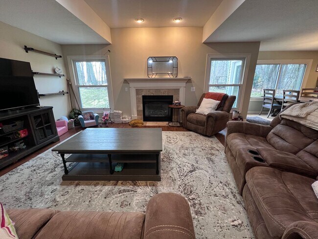 Building Photo - Furnished Rental in Lake Bella Vista – $3,700/Month