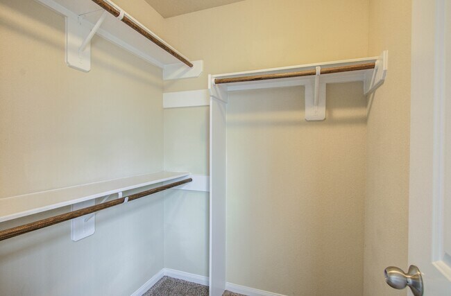 Building Photo - 17139 Devon Dogwood Trail