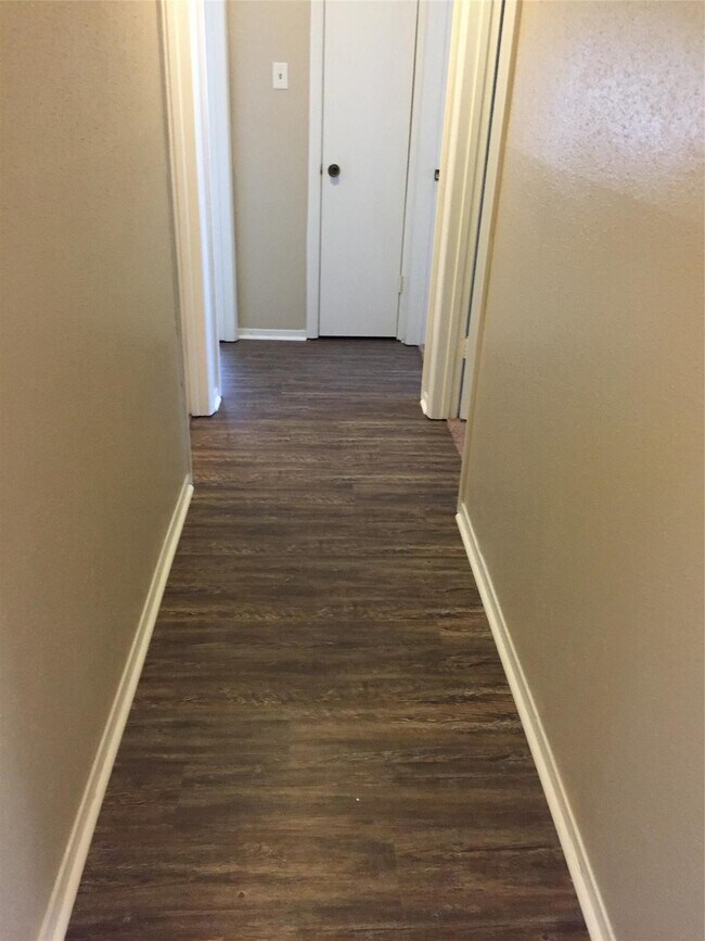 Building Photo - 4918 Quailgate Dr