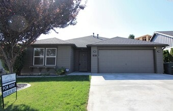 Building Photo - 3 bed/2 bath South Richland Rambler