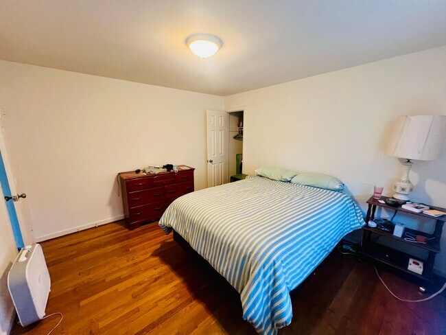 Building Photo - 5303 W Franklin St