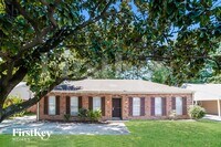 Building Photo - 3381 S Mendenhall Rd