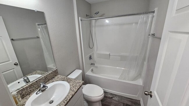 Building Photo - 1428 Axel Cir