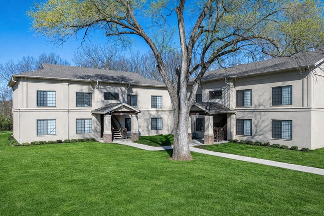 Building Photo - Ridgeview Heights - Newly Renovated Apts!