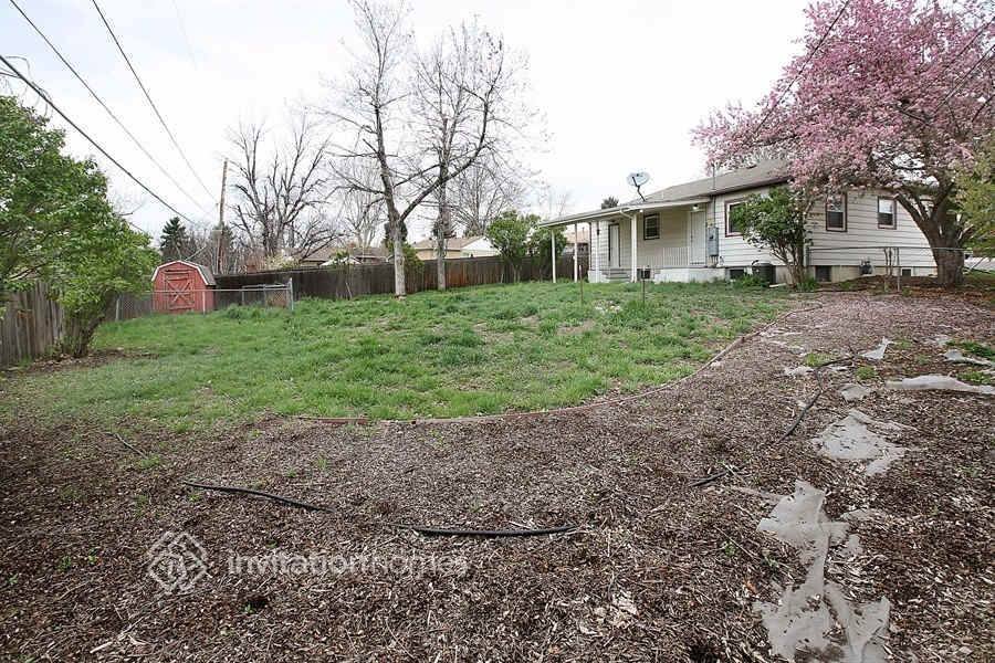 Building Photo - 1740 W Crestline Dr