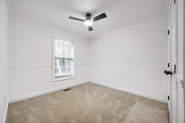 Building Photo - 8573 Black Star Cir