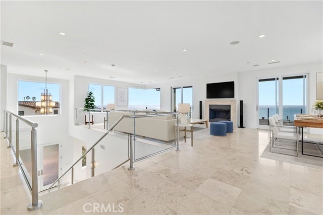 Building Photo - 1371 San Elijo Ave