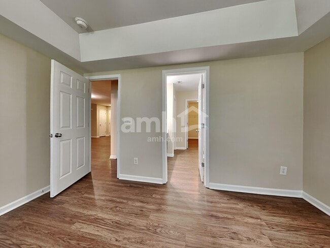 Building Photo - 5729 Brookfield Pointe Dr