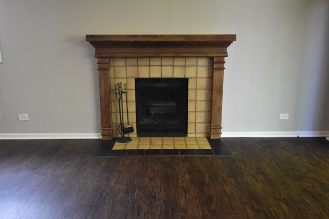 Building Photo - 1628 Prestwick Dr