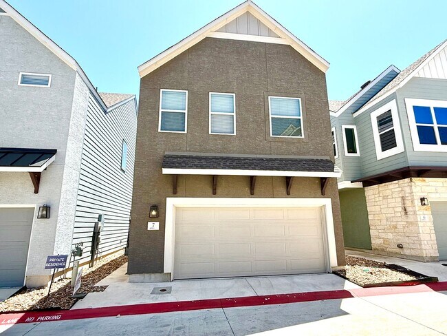 Primary Photo - **MOVE IN SPECIAL** 2-Story 3 Bedroom / 2....