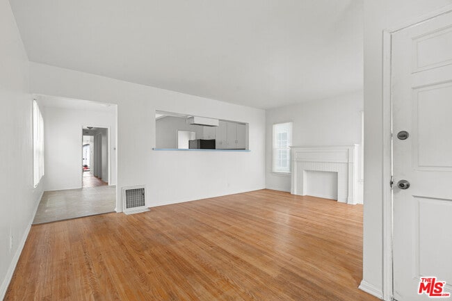 Building Photo - 11813 Gateway Blvd