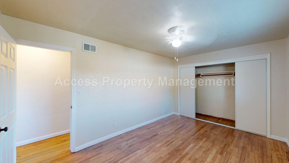 Building Photo - 145 Marilyn Ave