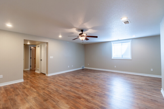 Building Photo - 414 Appletree Lane - 1