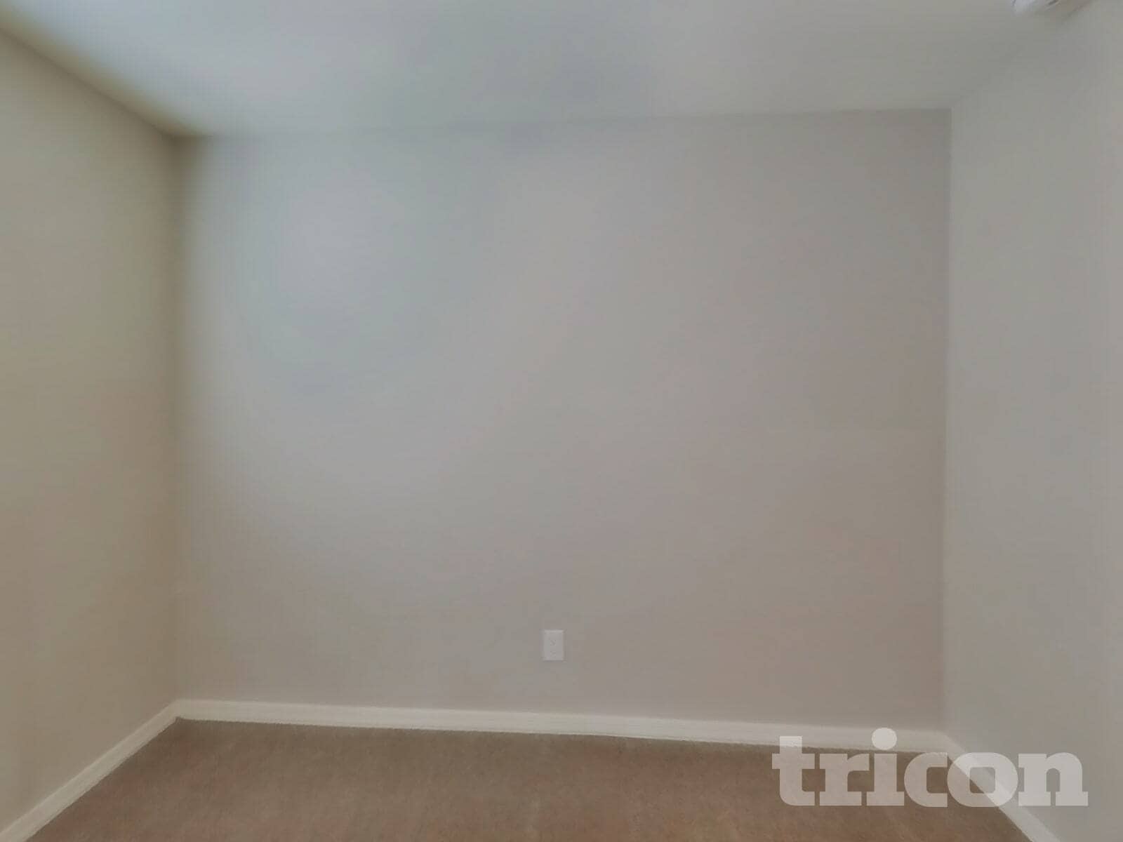 Building Photo - 8023 W Albeniz Pl