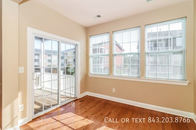 Building Photo - 9034 Parlor Dr